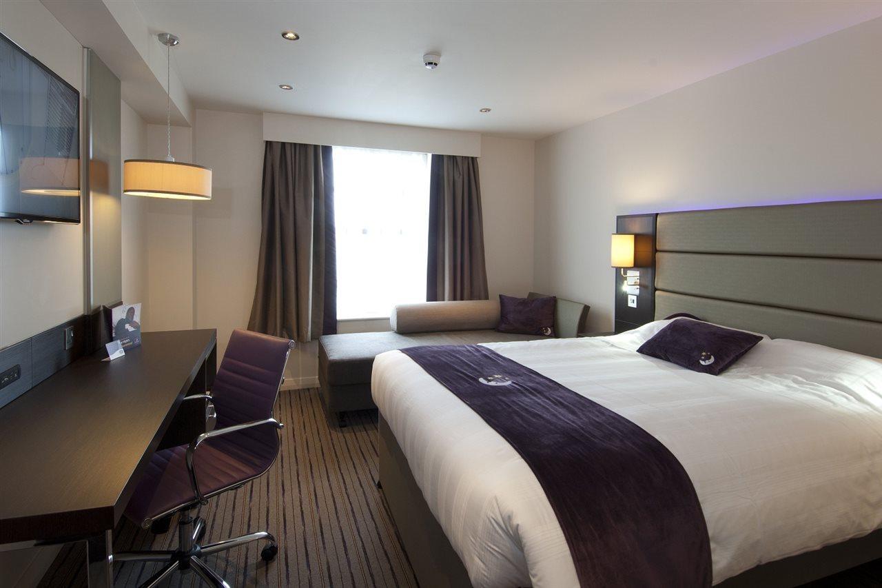 Premier Inn Bedford South Kempston Eksteriør billede