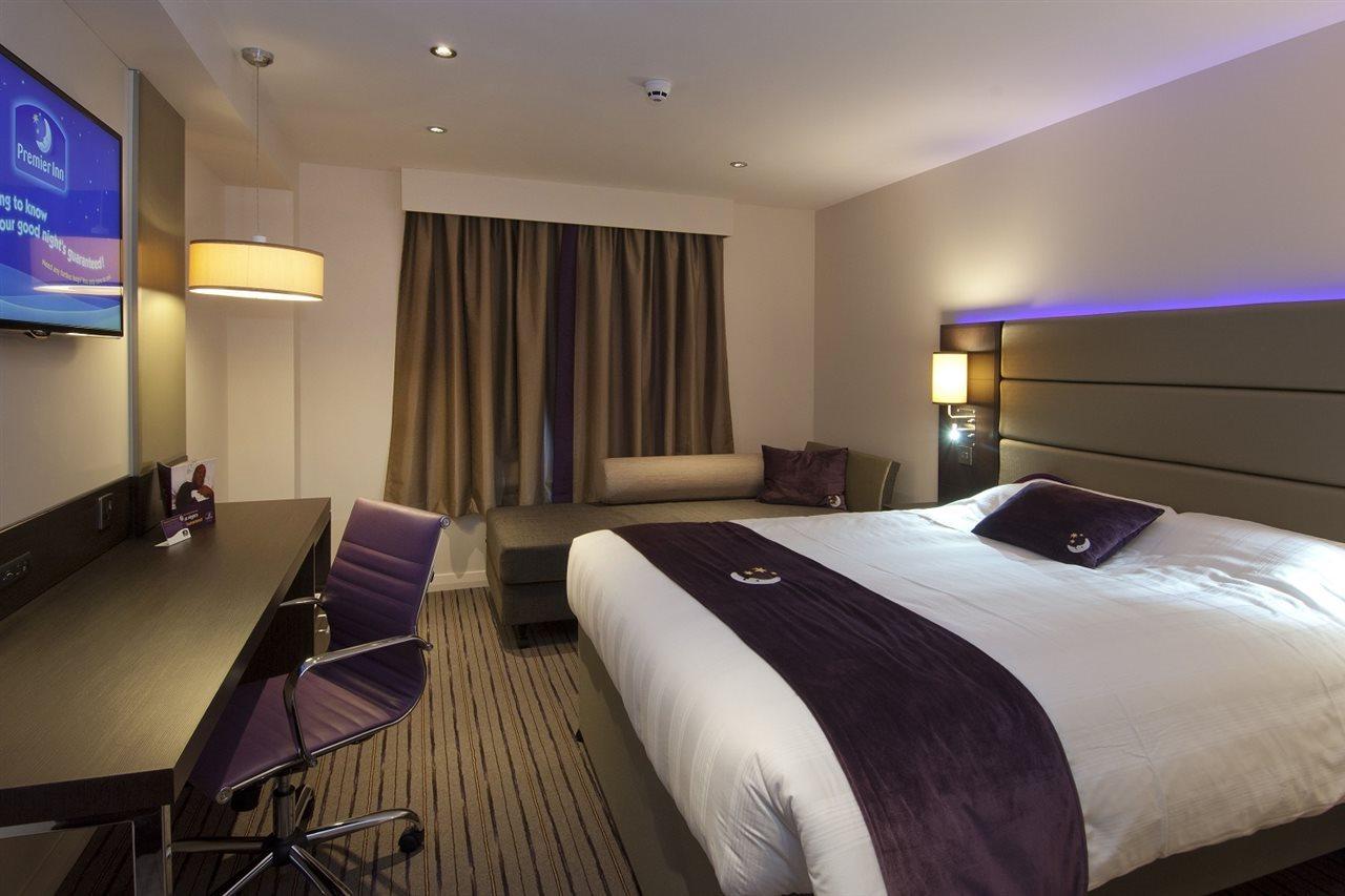 Premier Inn Bedford South Kempston Eksteriør billede